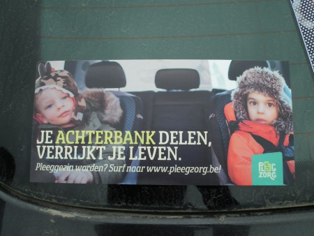 Steun aan stickeractie pleegzorg Vlaanderen